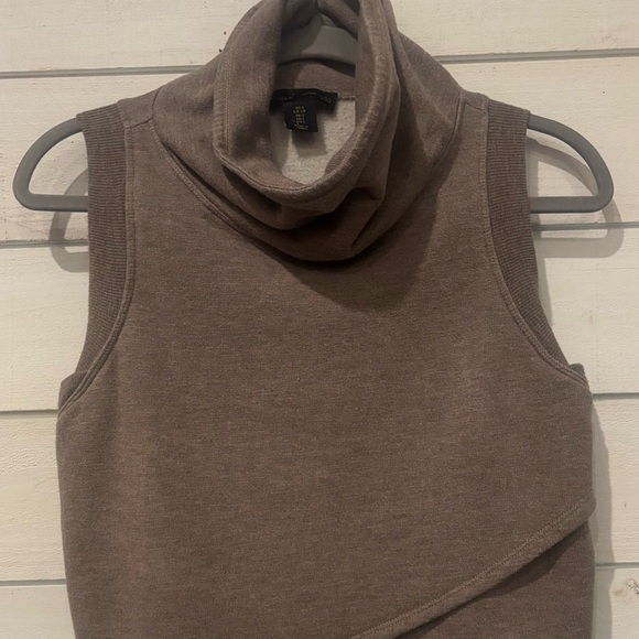 House of Harlow 1960 Taupe Sleeveless Cowl Neck Sweater Cropped - Picture 7 of 13